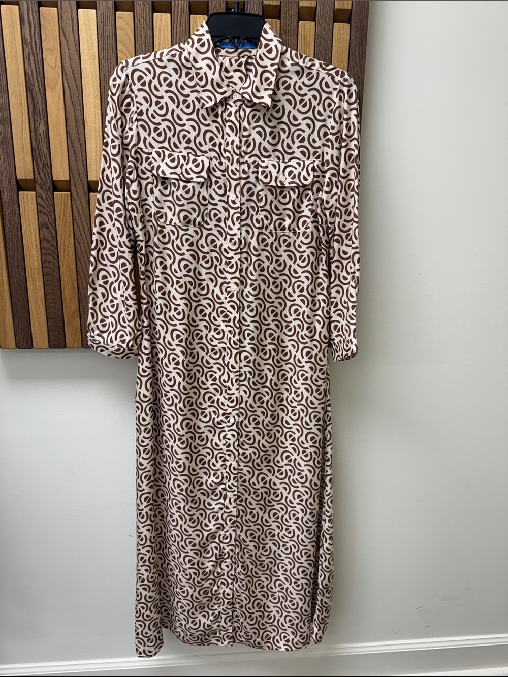 J. McLaughlin Silk Blend Brown & Cream Print Belted Maxi Dress, size XS - Picture 3 of 9